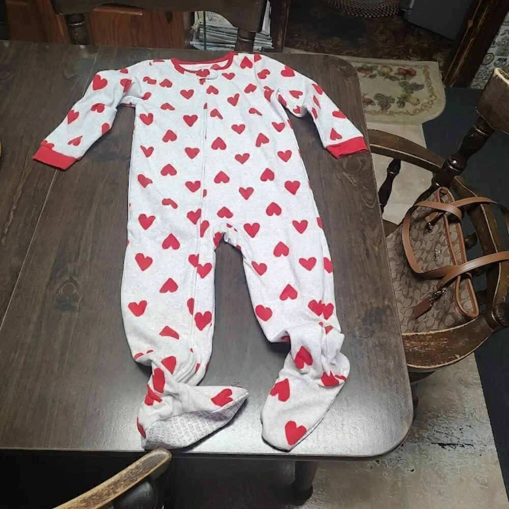 New Carter's Light Gray With Red Hearts Soft Fleece Sleeper Size Girl's 4T